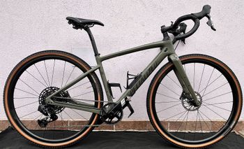 Used Specialized Diverge Comp Carbon 2024 2024 Road & Gravel, Grün — image 1 of 8
