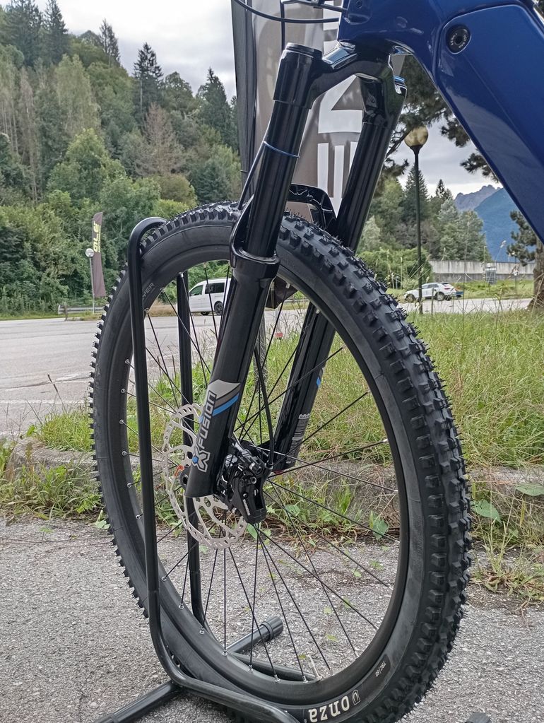 Flyer Uproc Shimano Deore 2023 Mountainbike usato, Blu — immagine 3 di 6