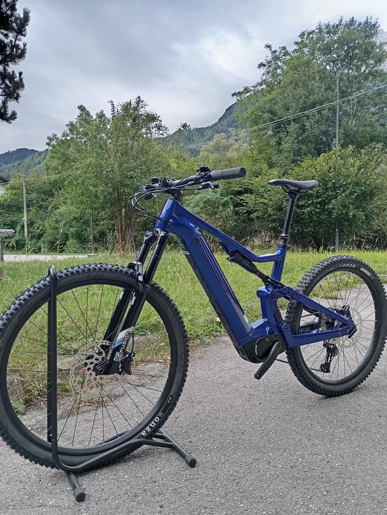Flyer Uproc Shimano Deore 2023 Mountainbike usato, Blu — immagine 5 di 6