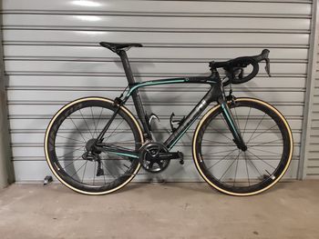 Used Bianchi Oltre XR.1 Ultegra Di2 2017 2017 Road & Gravel