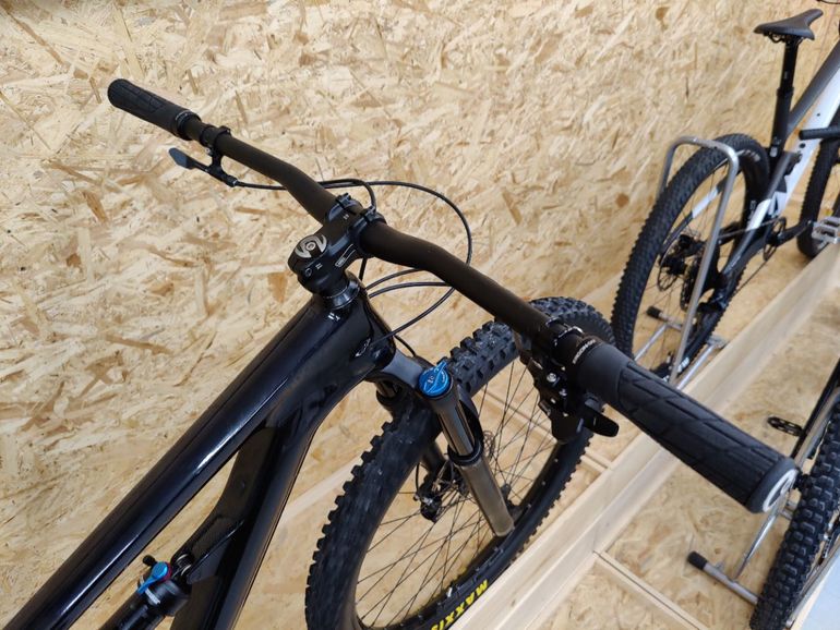 Used Cannondale Habit Carbon 3 2019 Mountainbike — image 5 of 8