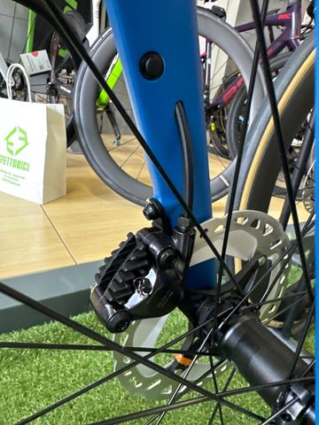 Used BMC Roadmachine TWO 2024 2024 Road & Gravel, Blue — image 9 of 9