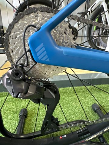 Used BMC Roadmachine TWO 2024 2024 Road & Gravel, Blue — image 3 of 9