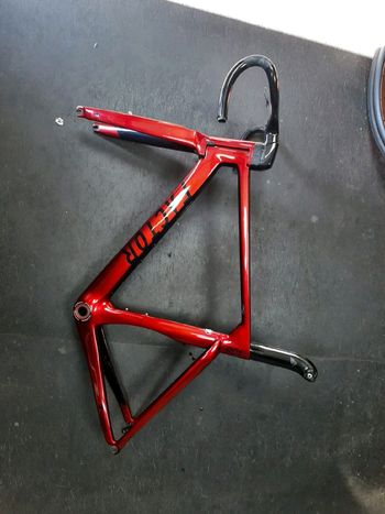 Used Factor Factor One 2020 Road & Gravel, Rosso — image 2 of 9