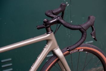 Used Open U.P. Rival AXS XPLR 2024 Road & Gravel, Green — image 4 of 6