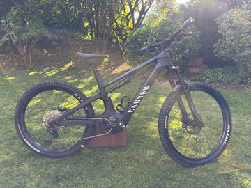 Käytetty Canyon Spectral:ON CF 7 2022 2022 Mountainbike — kuva 1 / 8