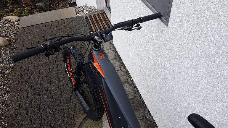 Mondraker crusher carbon xr+ on sale