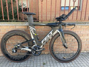 Felt IA 2 2017 2017 Road & Gravel usato