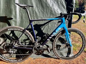 Canyon - Ultimate CF SL 8 Disc 2022, 2022