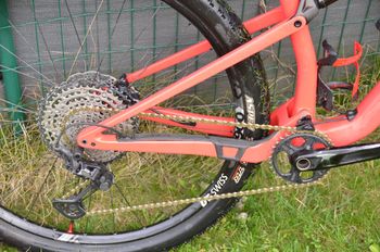 Gebrauchtes Orbea OIZ M30 2022 2022 Mountainbike, Rot — Bild 3 von 4
