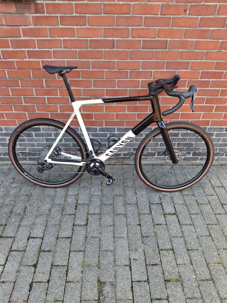 Used Canyon Grail CF SL 7 2024 2024 Road & Gravel, Hellgrau — image 1 of 10