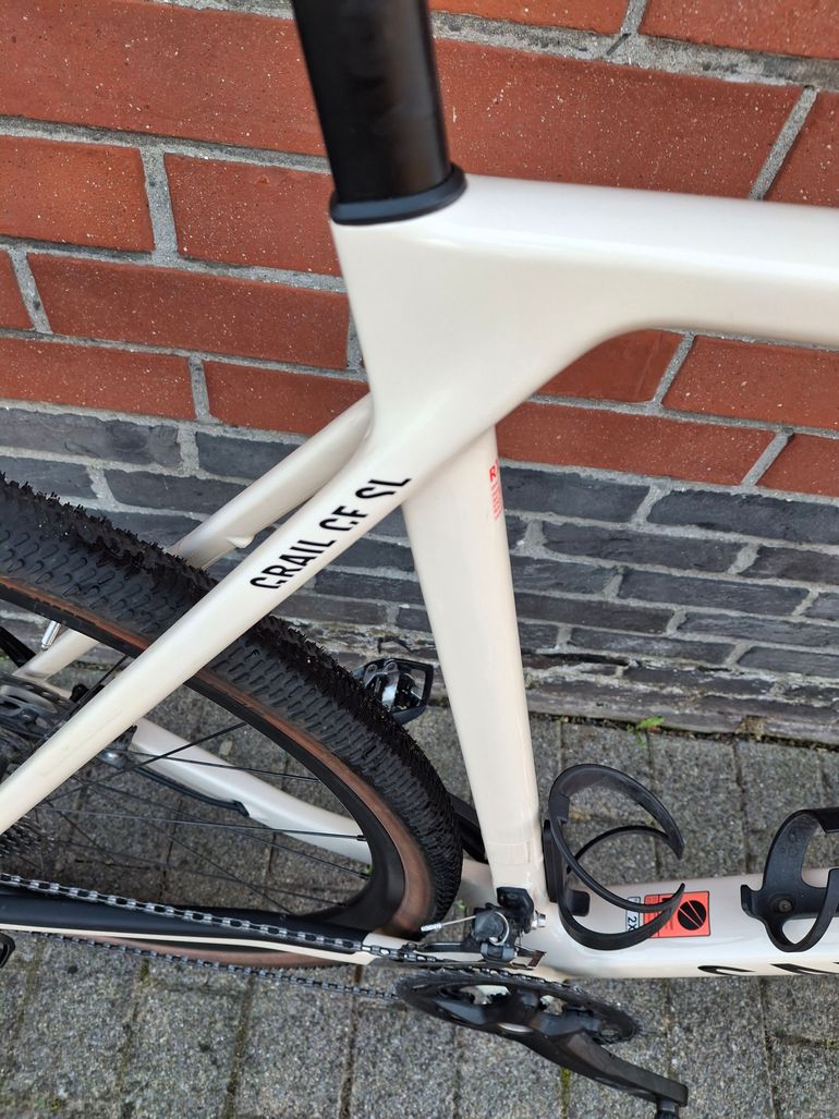 Used Canyon Grail CF SL 7 2024 2024 Road & Gravel, Hellgrau — image 4 of 10