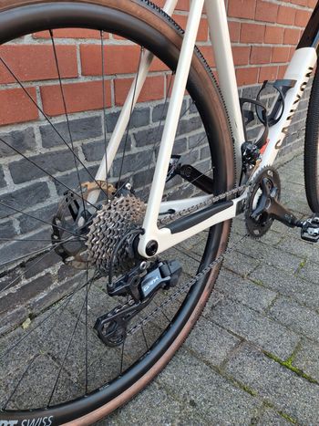 Used Canyon Grail CF SL 7 2024 2024 Road & Gravel, Hellgrau — image 5 of 10