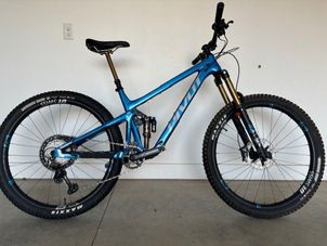 Pivot - SWITCHBLADE Pro XT/XTR w/ Carbon Wheels 2024, 2024