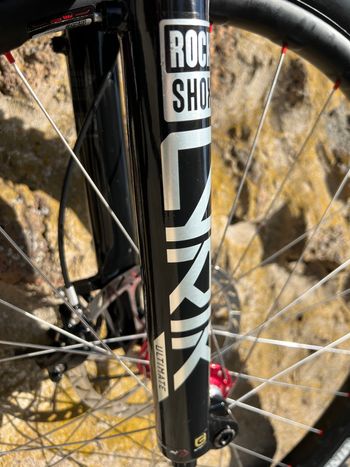 Used Santa Cruz Heckler SL 2024 Mountainbike, Light Gray — image 4 of 9