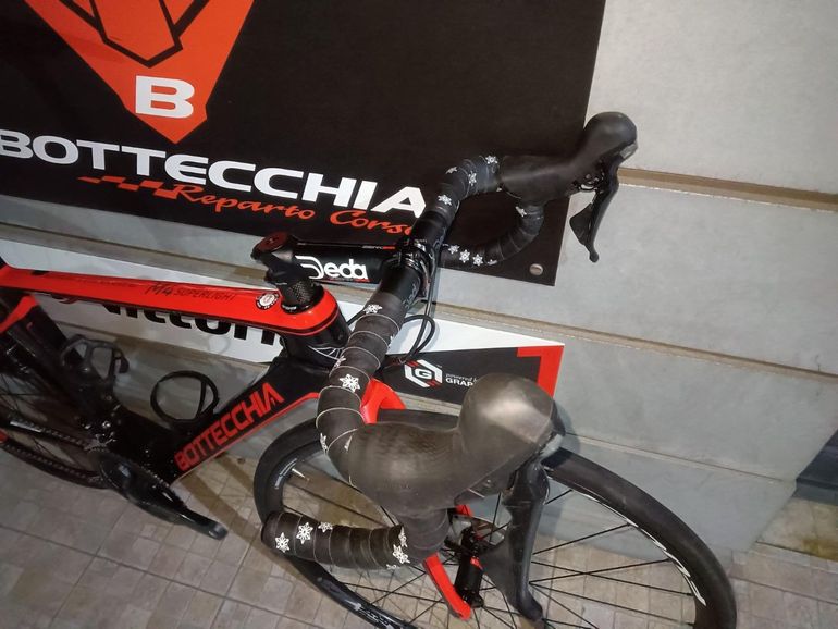 Used Bottecchia Emme 4 superlight 2021 Road & Gravel, Red — image 5 of 7