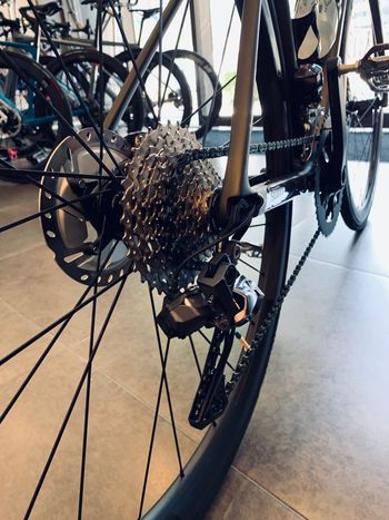 Brugt Scott Addict RC Premium disc 2019 2019 Road & Gravel — billede 2 af 8