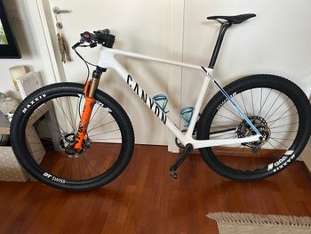 Used Canyon Exceed CFR Team 2023 2023 Mountainbike, Bianco — image 2 of 5