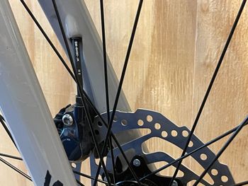 Used Specialized Tarmac SL6 Disc Comp - Ultegra Di2 2020 Road & Gravel — image 8 of 20