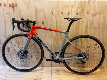 Used Specialized Tarmac SL6 Disc Comp - Ultegra Di2 2020 Road & Gravel — image 12 of 20