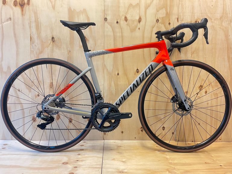 Used Specialized Tarmac SL6 Disc Comp - Ultegra Di2 2020 Road & Gravel — image 1 of 20