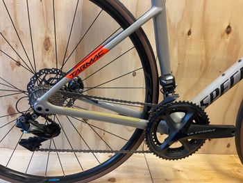 Used Specialized Tarmac SL6 Disc Comp - Ultegra Di2 2020 Road & Gravel — image 5 of 20