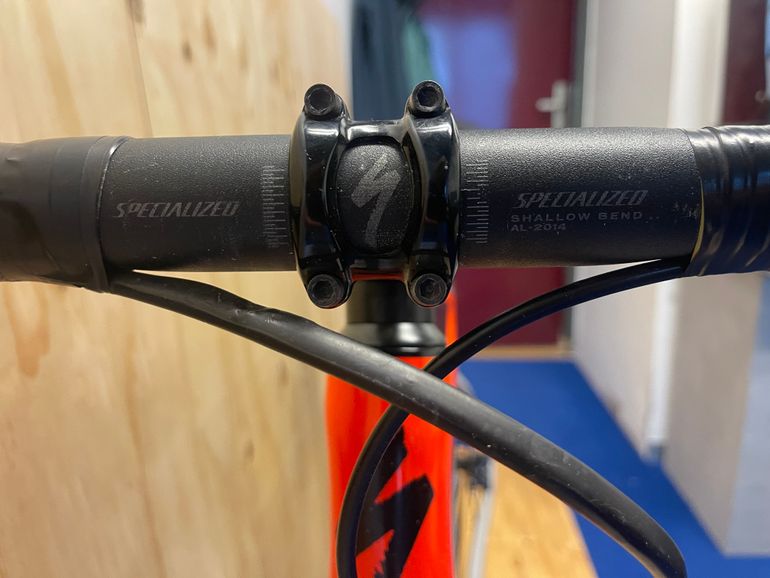 Used Specialized Tarmac SL6 Disc Comp - Ultegra Di2 2020 Road & Gravel — image 19 of 20