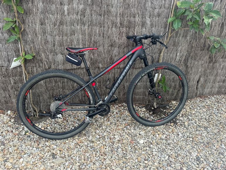 Used Cannondale Trail 6 2016 Mountainbike, Black — image 1 of 10