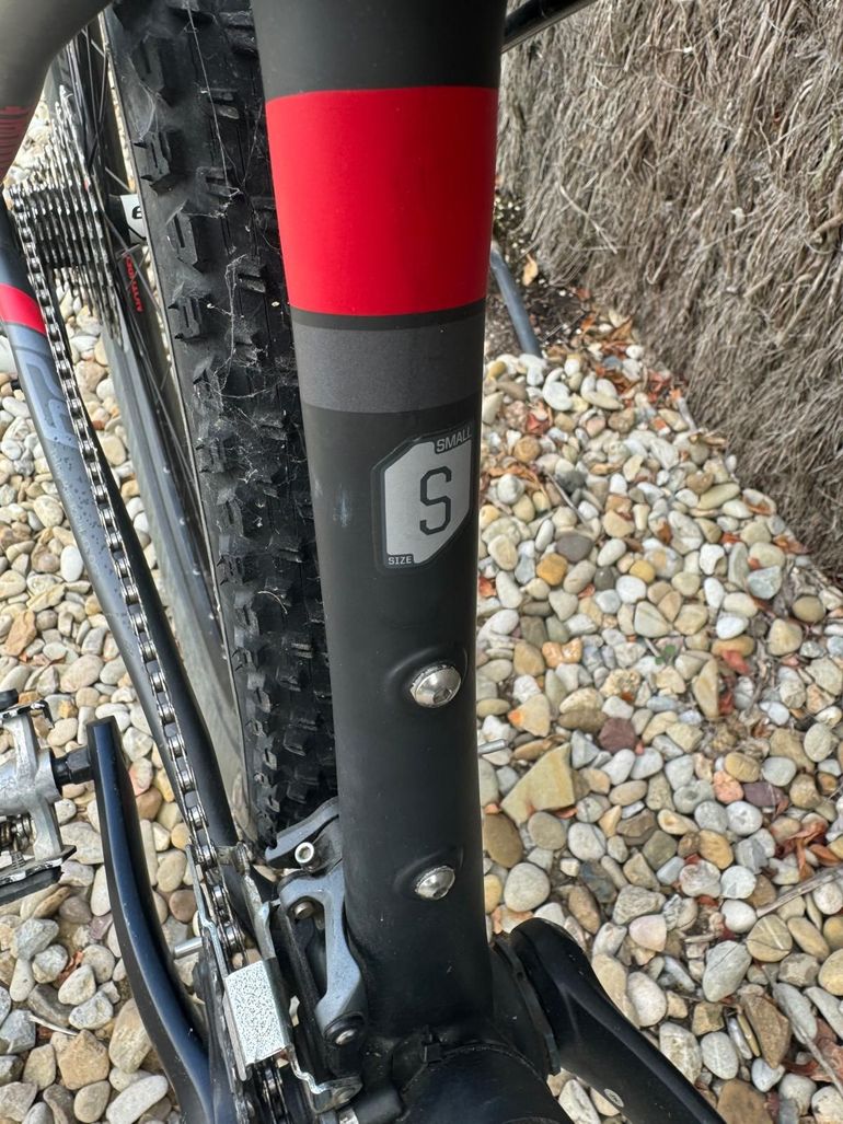 Used Cannondale Trail 6 2016 Mountainbike, Black — image 9 of 10