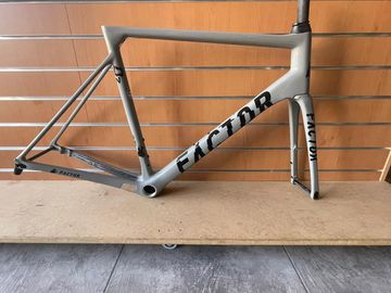 Gebrauchtes Factor O2 Frameset Premium 2023 2023 Road & Gravel