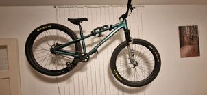 Commencal - Dirt, 2023