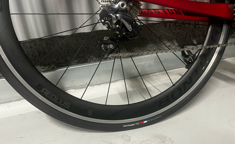 Used Canyon Aeroad CF SLX 8.0 2015 Road & Gravel, Red — image 7 of 12