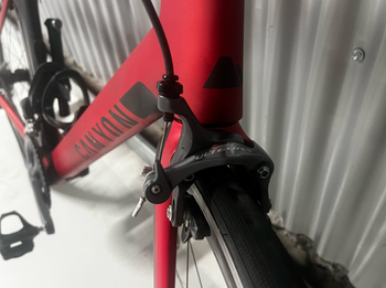 Used Canyon Aeroad CF SLX 8.0 2015 Road & Gravel, Red — image 10 of 12