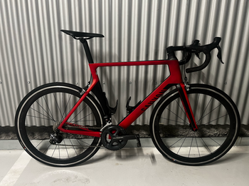 Used Canyon Aeroad CF SLX 8.0 2015 Road & Gravel, Red — image 1 of 12