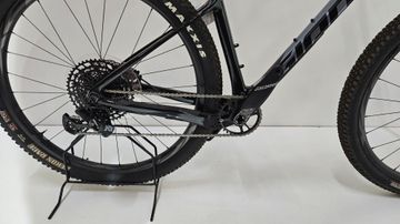 Used Giant XTC Advanced 1.5 2023 Mountainbike, Light Gray — image 3 of 3