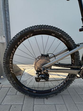 Używany Trek Fuel EX 9.8 29 2017 2017 Mountainbike — zdjęcie 7 z 8