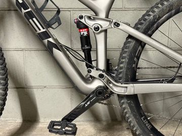 Trek Fuel EX 9.8 29 2017 2017 Mountainbike d'occasion — image 4 sur 8