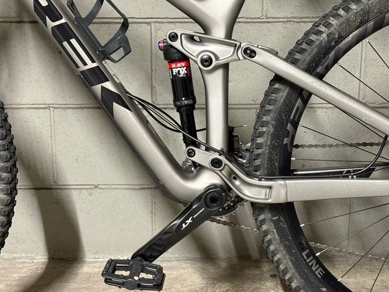 Używany Trek Fuel EX 9.8 29 2017 2017 Mountainbike — zdjęcie 4 z 8
