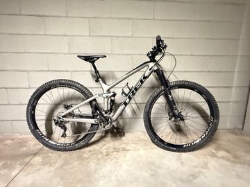 Trek Fuel EX 9.8 29 2017 2017 Mountainbike d'occasion — image 2 sur 8