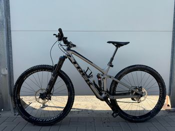 Używany Trek Fuel EX 9.8 29 2017 2017 Mountainbike — zdjęcie 5 z 8