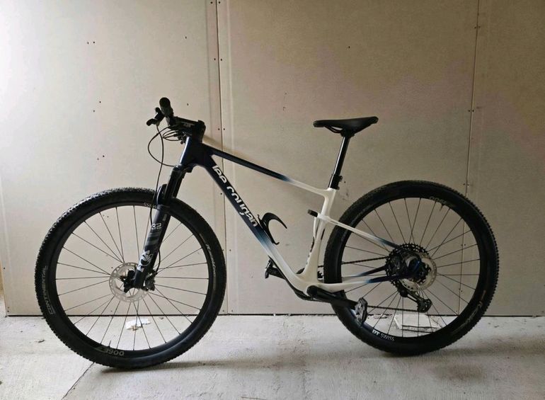 Used Lee Cougan Rampage Innova Team 2023 2023 Mountainbike, White, 29 — image 1 of 6