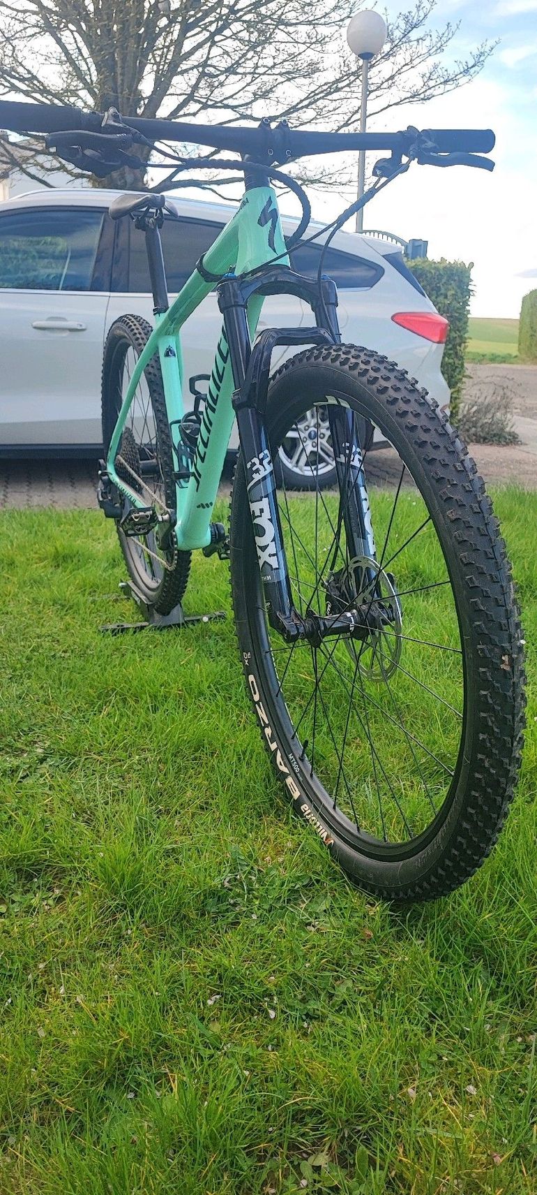 Specialized Men s Epic Hardtail Comp used in LG buycycle