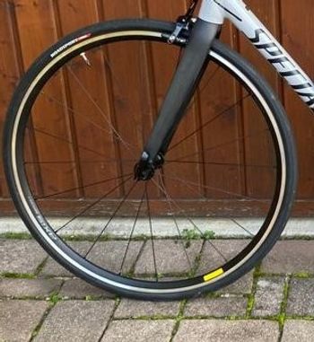 Used Specialized Allez E5 2022 Road & Gravel, Light Gray — image 2 of 3