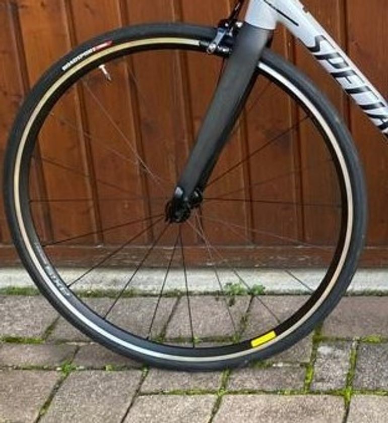 Used Specialized Allez E5 2022 Road & Gravel, Light Gray — image 2 of 3