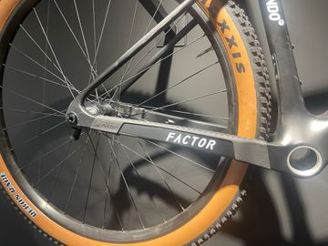 Używany Factor Lando HT Frameset Premium 2023 2023 Mountainbike — zdjęcie 2 z 7