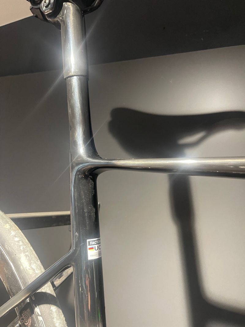 Used Factor O2 VAM - Frameset Premium 2023 2023 Road & Gravel, Red — image 4 of 5