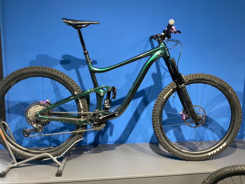 Giant Reign 29 1 2020 2020 Mountainbike usato, Verde — immagine 1 di 4