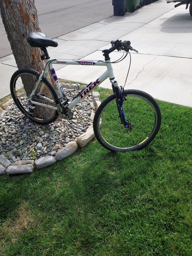 Trek 7000 E used in 48 cm buycycle UK