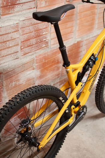 Used Diamondback Release 3 2021 2021 Mountainbike, Orange, 27.5 — image 6 of 8