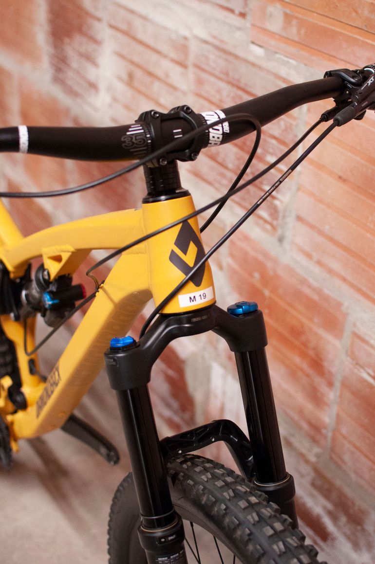 Used Diamondback Release 3 2021 2021 Mountainbike, Orange, 27.5 — image 5 of 8